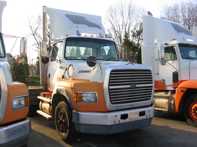 Ford LA9000
