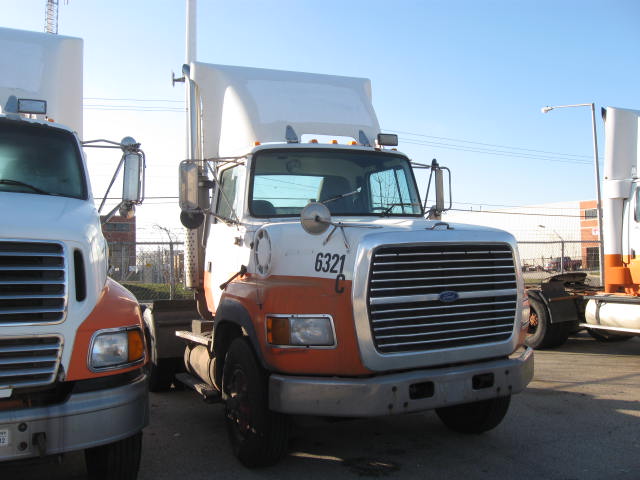 Ford LA9000