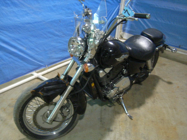 Honda VT1100C2 (SHADOW ACE)
