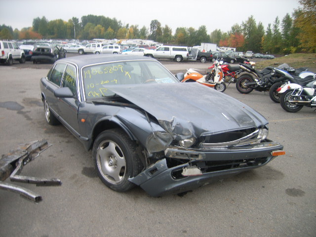 Jaguar XJR