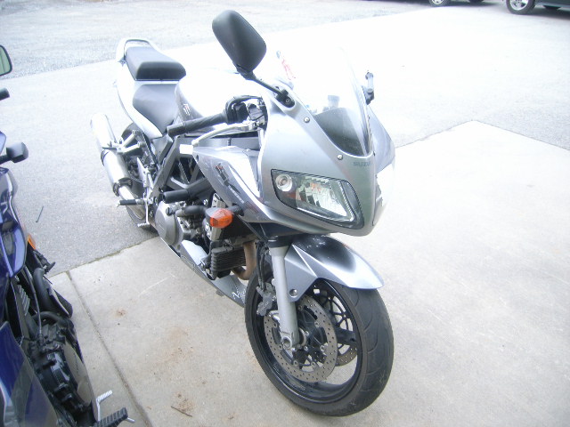 Suzuki SV1000 / SV1000S