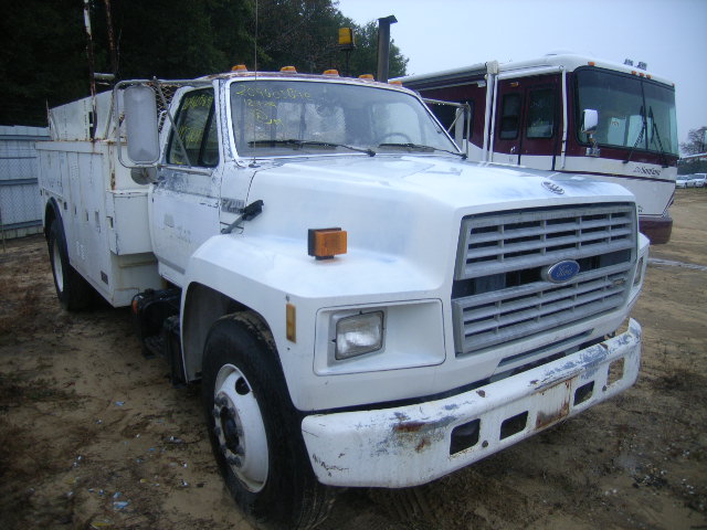 Ford F-700