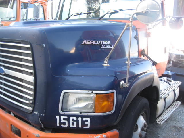 Ford LA9000