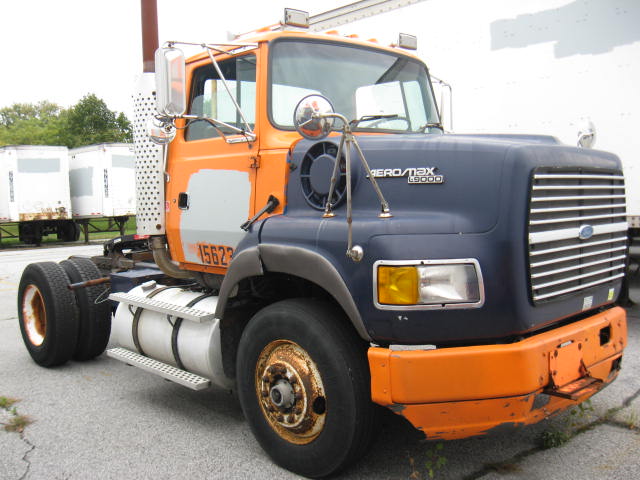 Ford LA9000