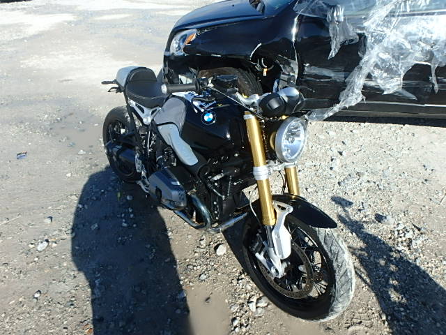 BMW R nineT