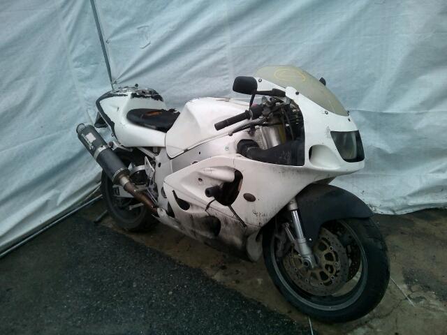 Suzuki GSX-R750