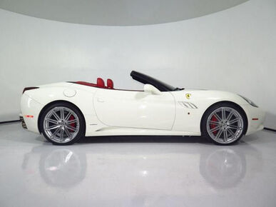 2010 FERRARI California - License Plate