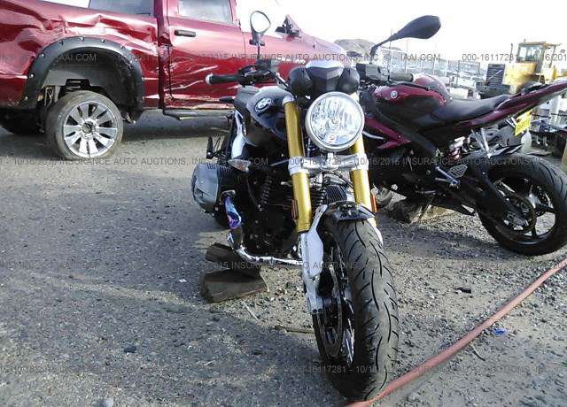 BMW R nineT