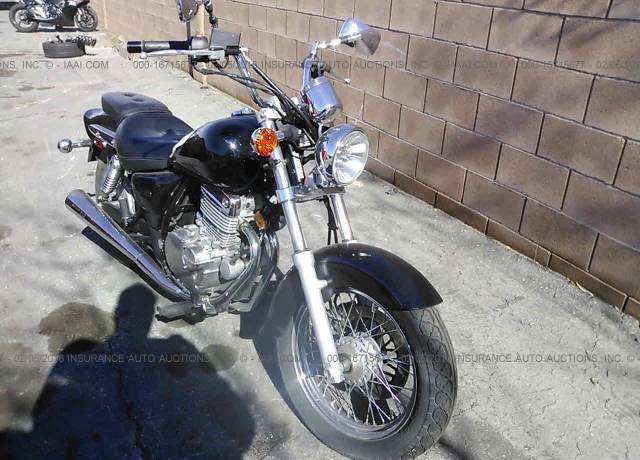 Suzuki GZ250