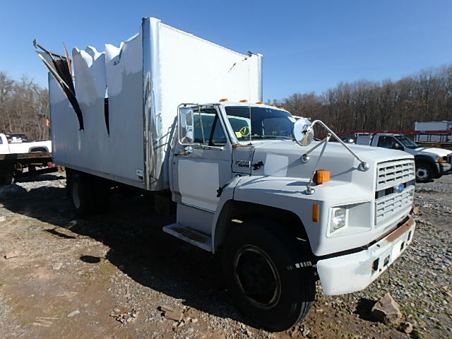 Ford F-700