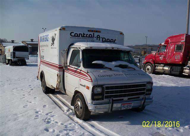 GMC Cutaway Van
