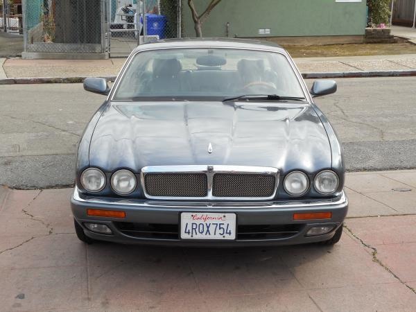 Jaguar XJR