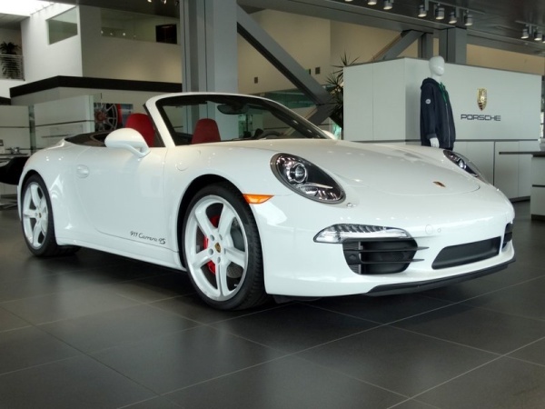 PORSCHE