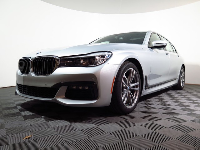 2016 BMW 740i