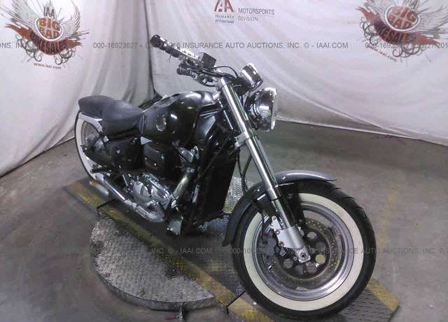 Suzuki VZ800