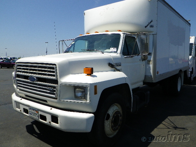 Ford F-700
