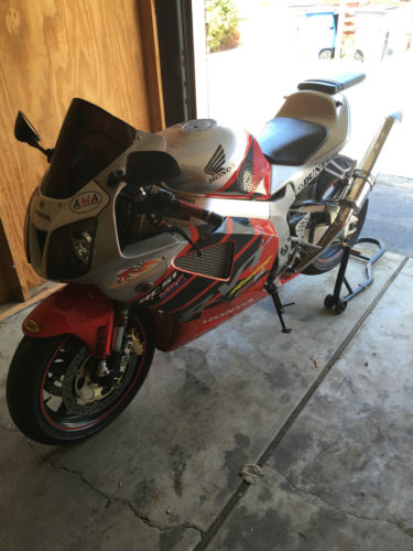 Honda RVT1000R (RC51)