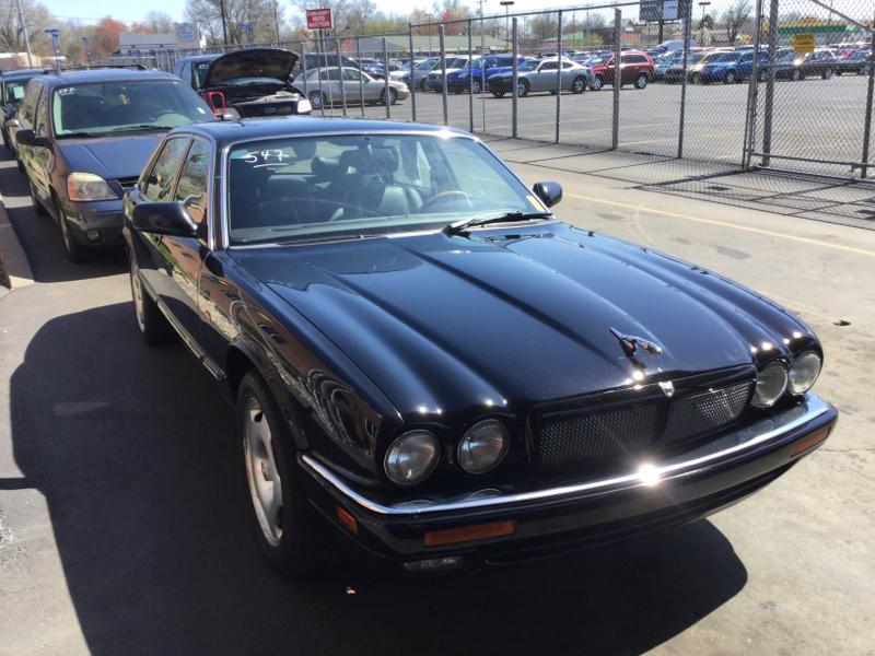 Jaguar XJR