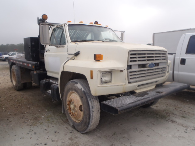 Ford F-700