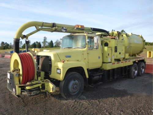 Ford LT8000