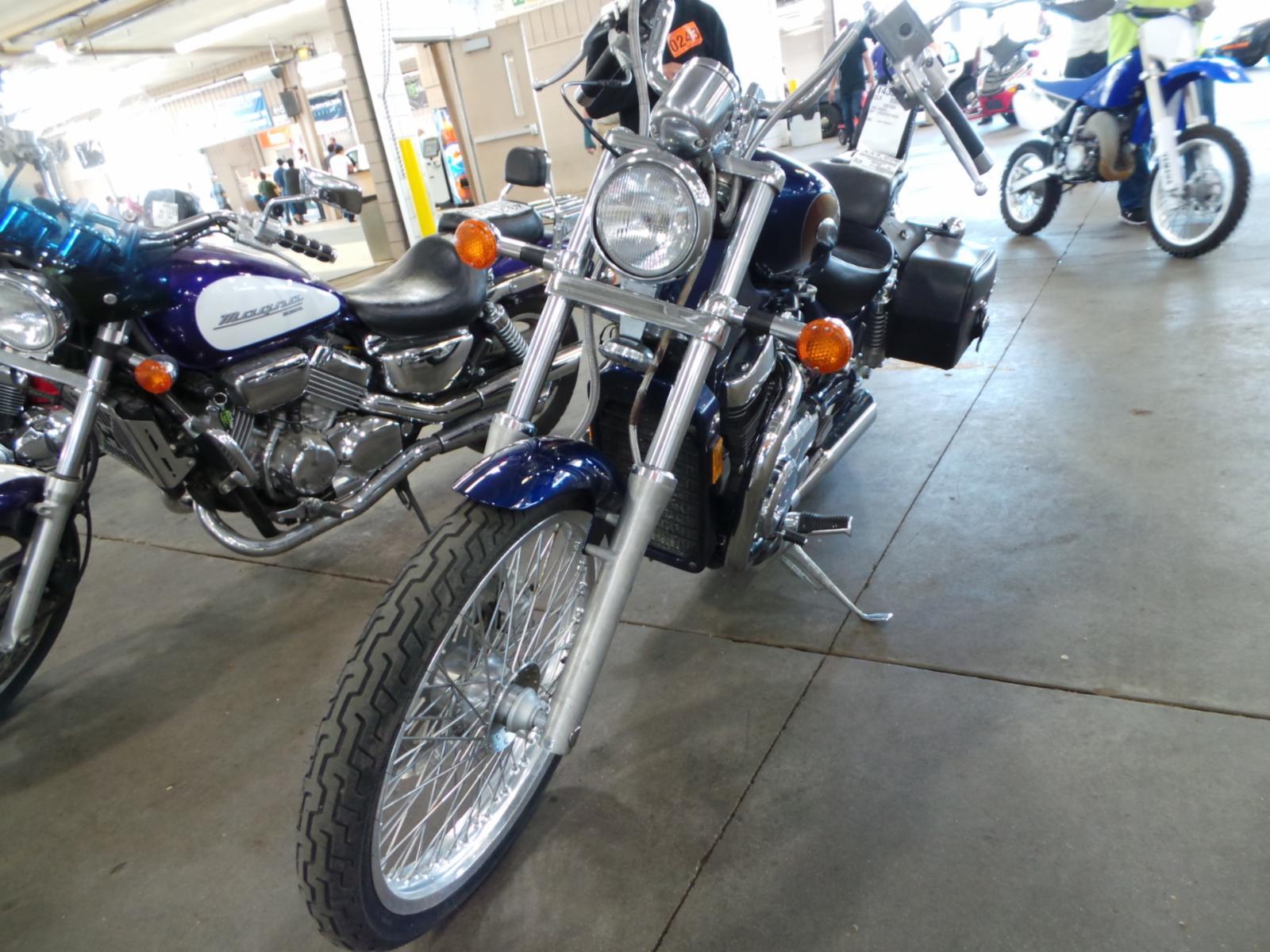 Suzuki VS800