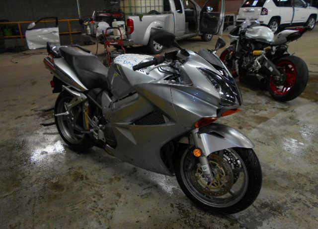 Honda VFR800 (INTERCEPTOR)
