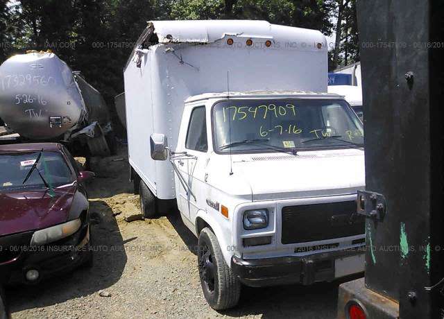 GMC Cutaway Van