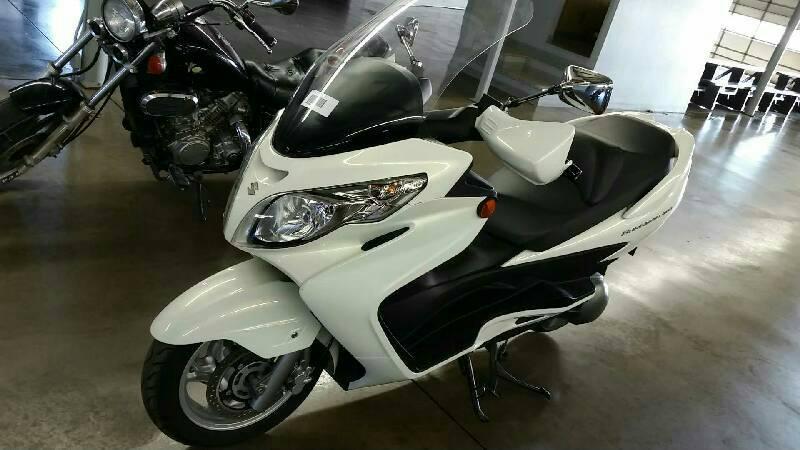 Suzuki AN400