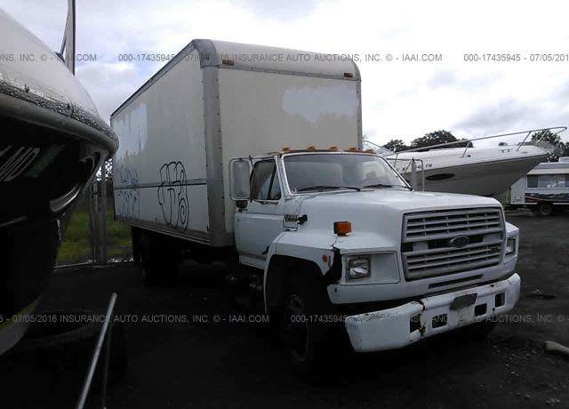 Ford F-700
