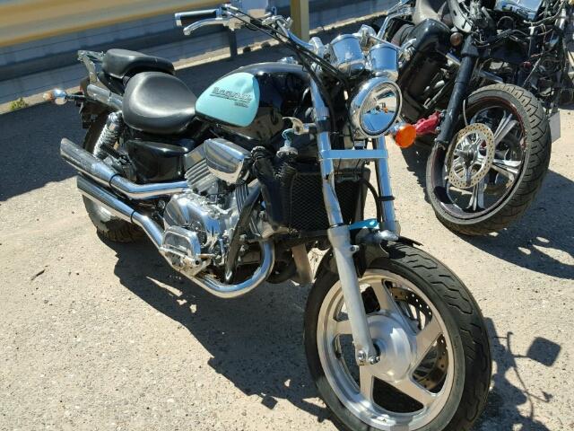 Honda VF750C2 (MAGNA)