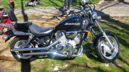 Honda VF750C (MAGNA)