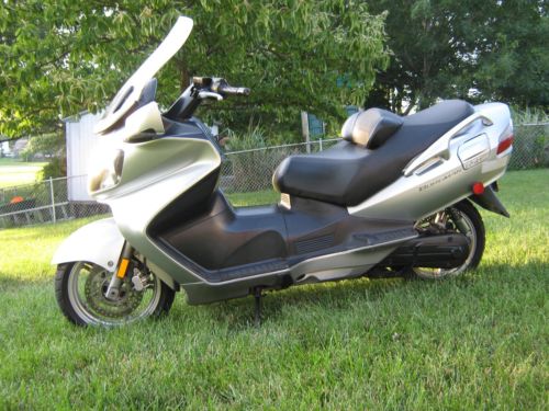 Suzuki AN650