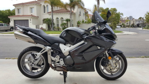 Honda VFR800 (INTERCEPTOR)