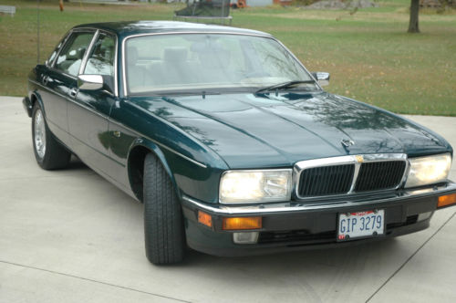 Jaguar XJ12