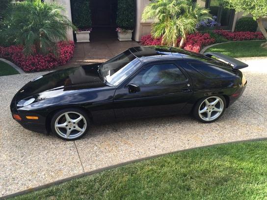 Porsche 928