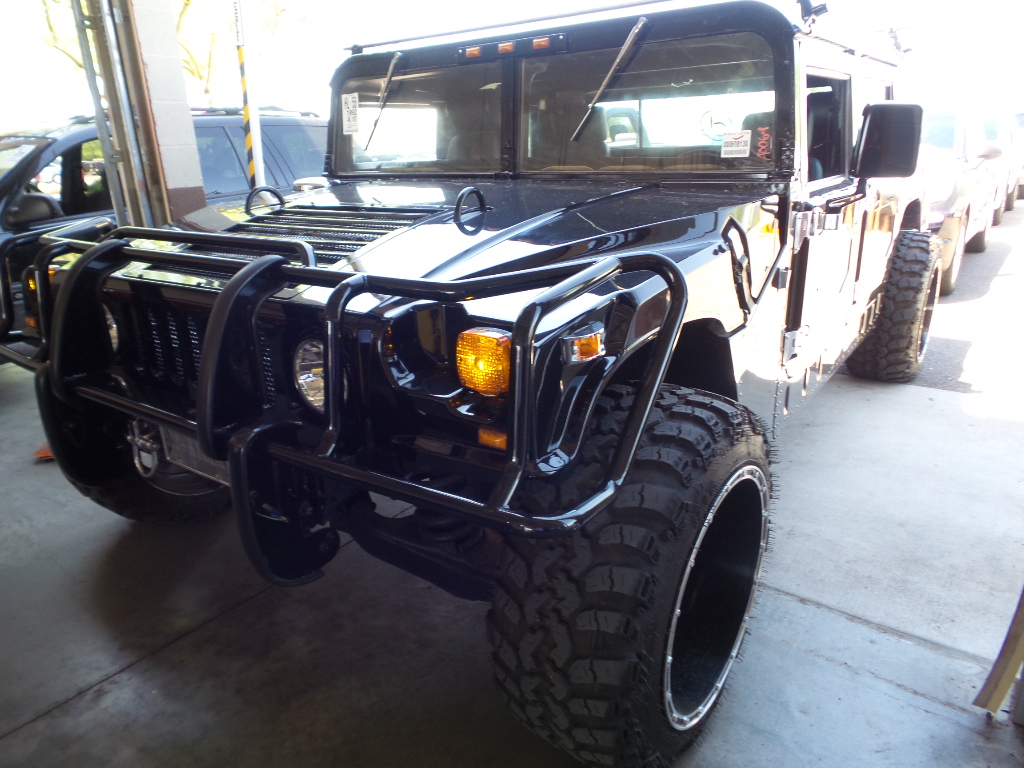 HUMMER H1