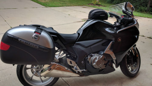 Honda VFR1200FD/VFR1200F