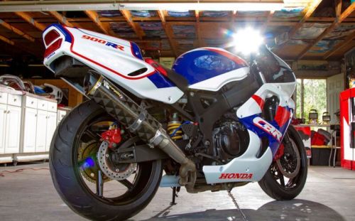 Honda CBR900