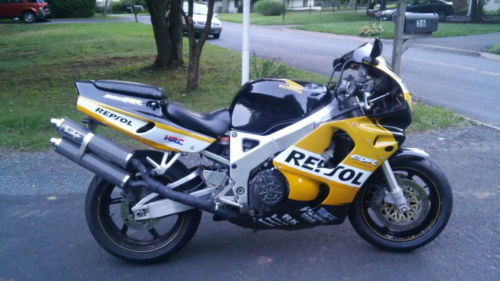 Honda CBR900