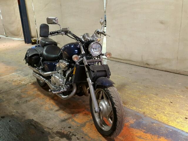 Honda VF750C (MAGNA)