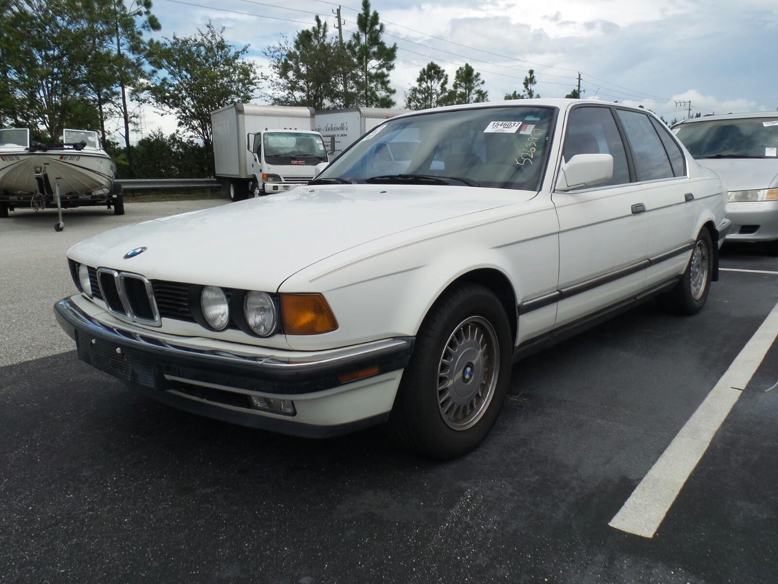 BMW 735i