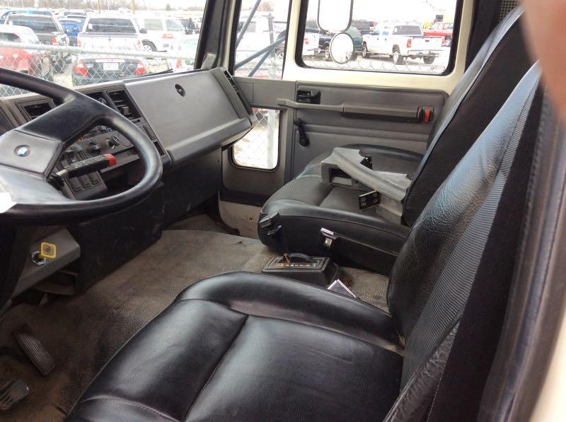 Ford CF7000