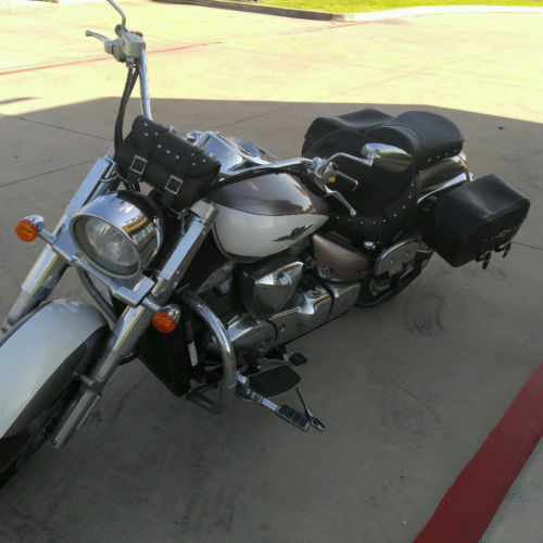 Suzuki VLR1800/VLR1800T