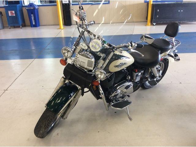 Honda VT1100C2 (SHADOW ACE)