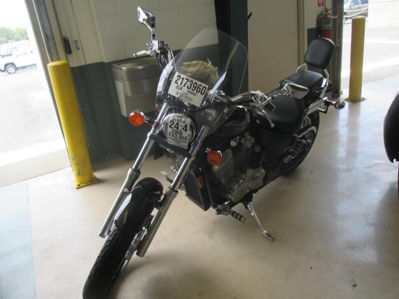 Honda VT600C (SHADOW VLX)