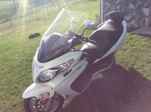 Suzuki AN400
