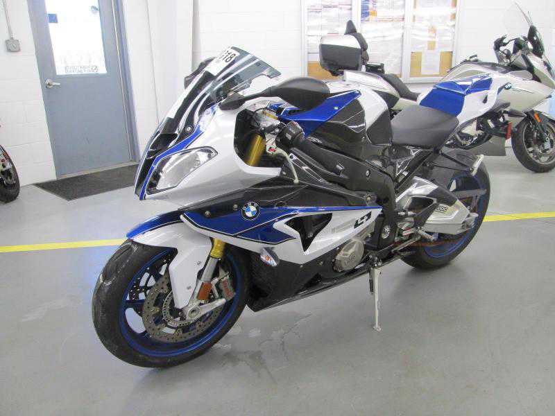 BMW HP4
