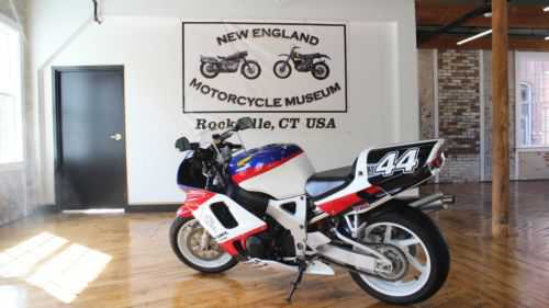 Honda CBR900