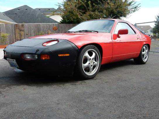 Porsche 928