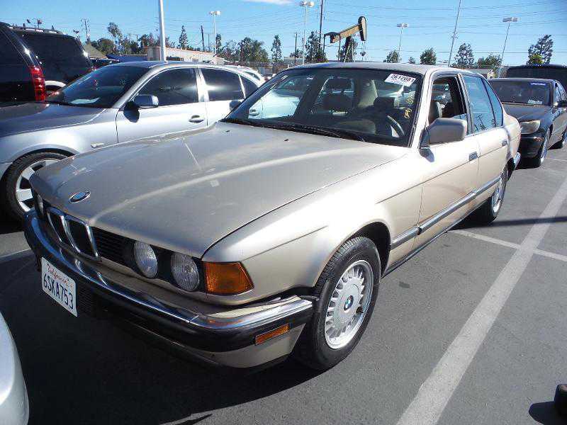 BMW 735i